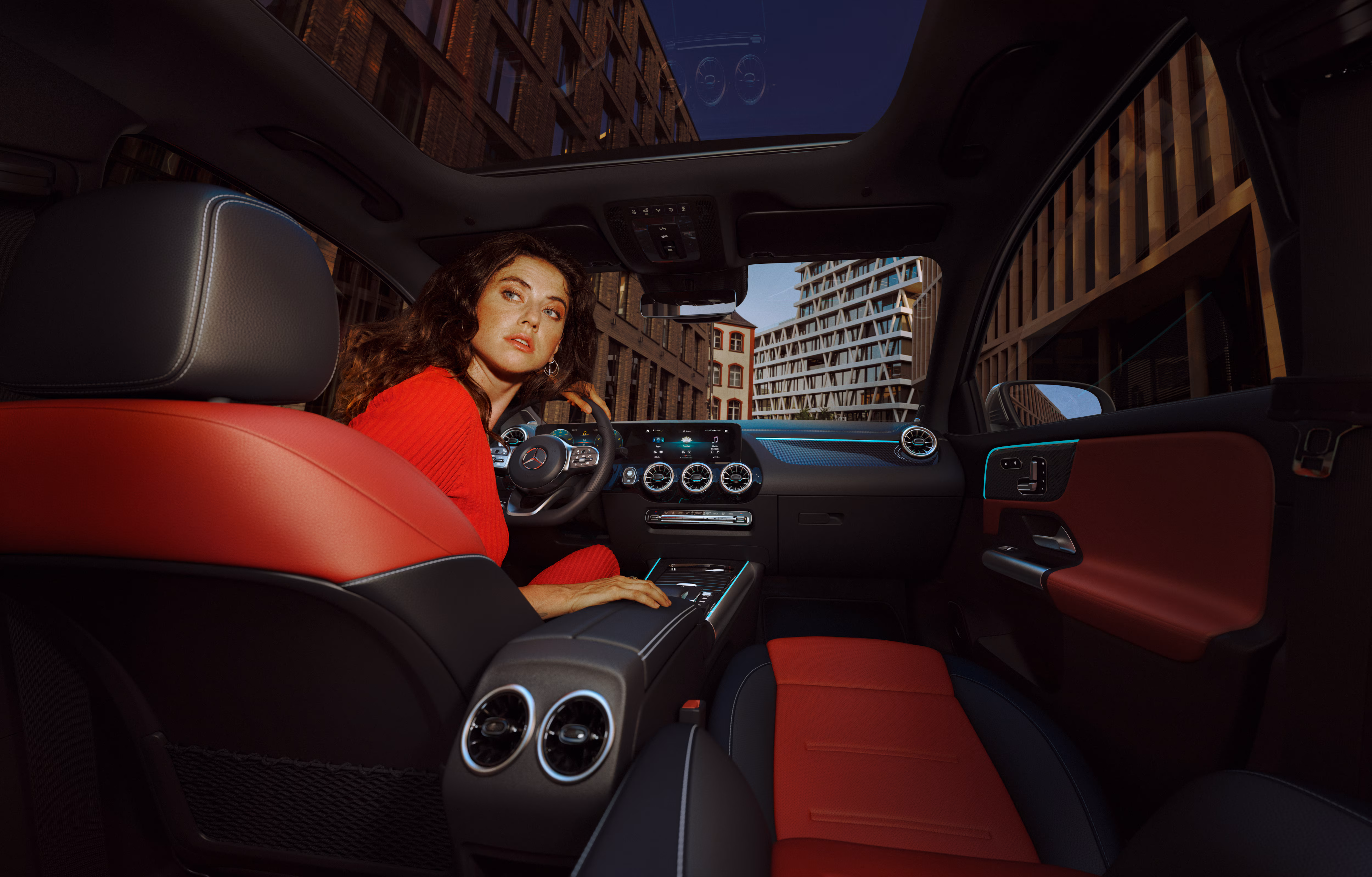 Mercedes-Benz - Luna femeilor